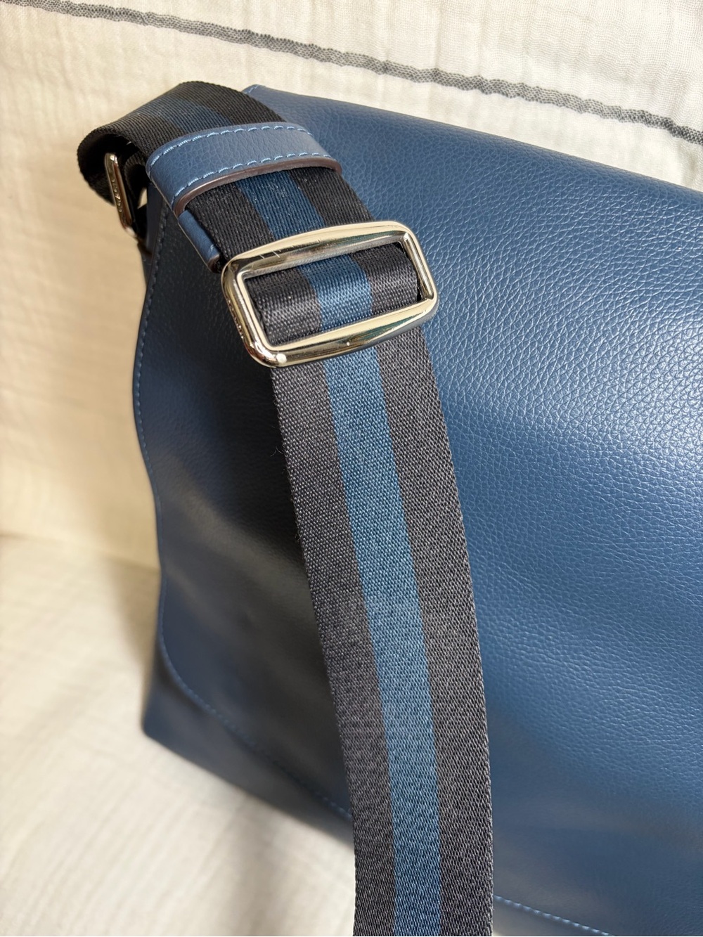 Coach Charles Navy Blue Leather Messenger Bag - Picture 4 of 14